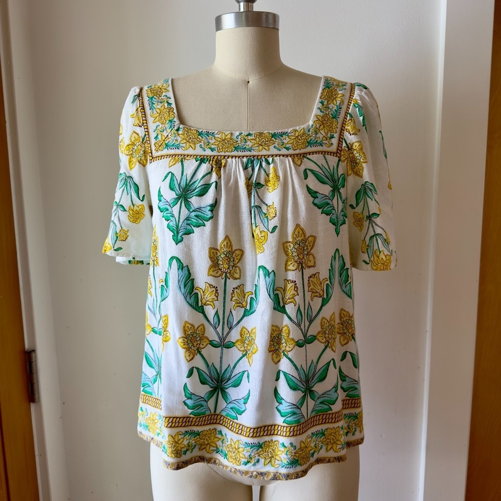 Draper James RSVP Linen Blend Square Neck Top-Smocked Prairie Floral-Size Small